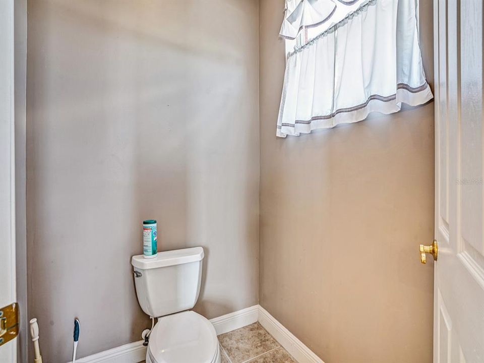 For Sale: $499,000 (3 beds, 2 baths, 2210 Square Feet)