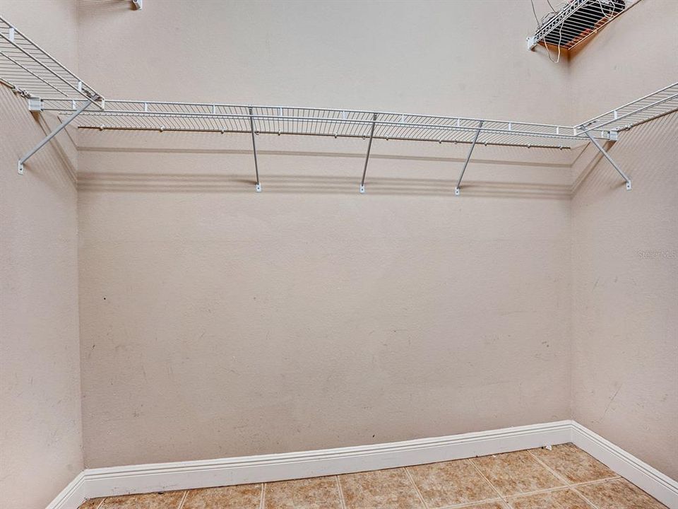 For Sale: $499,000 (3 beds, 2 baths, 2210 Square Feet)