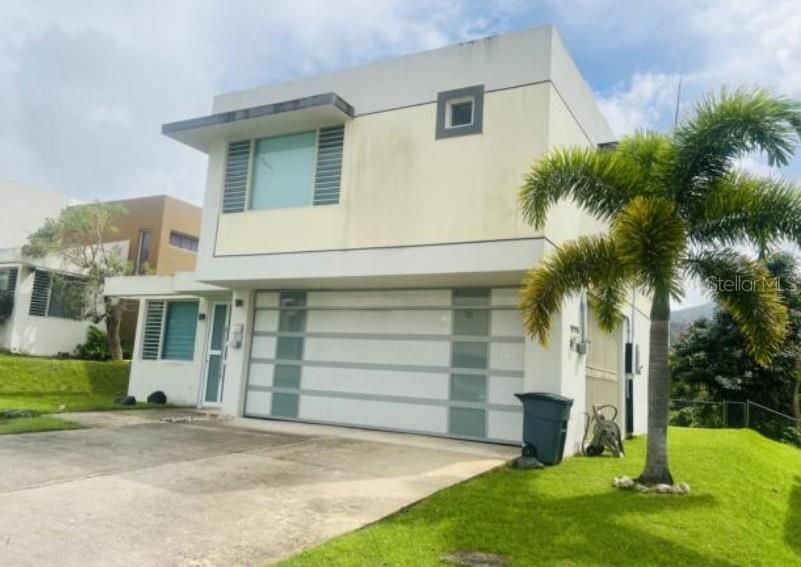 Vendido Recientemente: $340,000 (4 camas, 2 baños, 2170 Pies cuadrados)