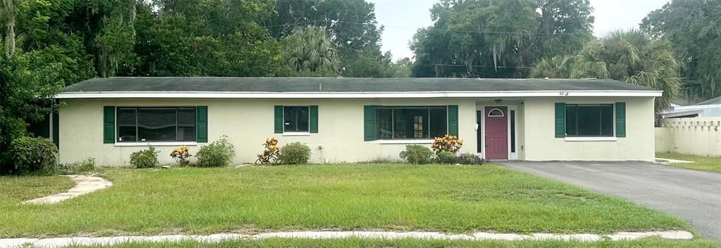 Recently Rented: $2,500 (3 beds, 2 baths, 2060 Square Feet)