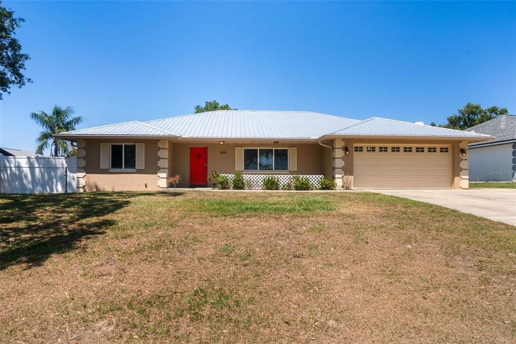 Recently Sold: $340,000 (4 beds, 2 baths, 1701 Square Feet)