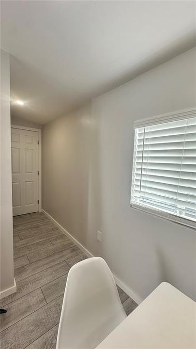 For Sale: $410,000 (1 beds, 1 baths, 624 Square Feet)