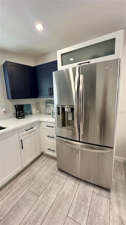 For Sale: $410,000 (1 beds, 1 baths, 624 Square Feet)