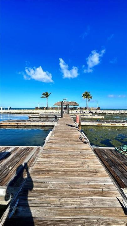 For Sale: $410,000 (1 beds, 1 baths, 624 Square Feet)