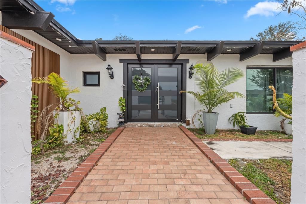 待售: $620,000 (8 贝兹, 7 浴室, 5768 平方英尺)