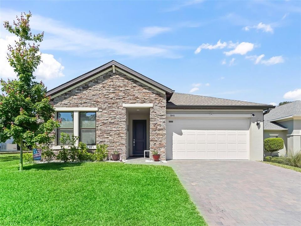 Vendido Recientemente: $475,000 (4 camas, 3 baños, 2086 Pies cuadrados)