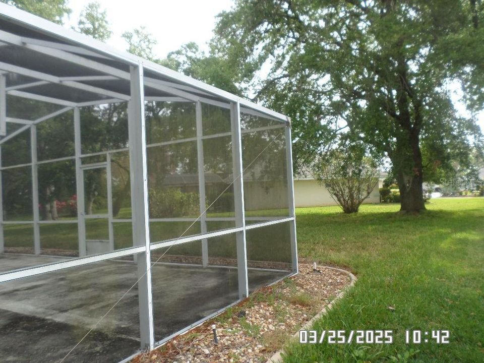 For Sale: $262,000 (3 beds, 2 baths, 2253 Square Feet)