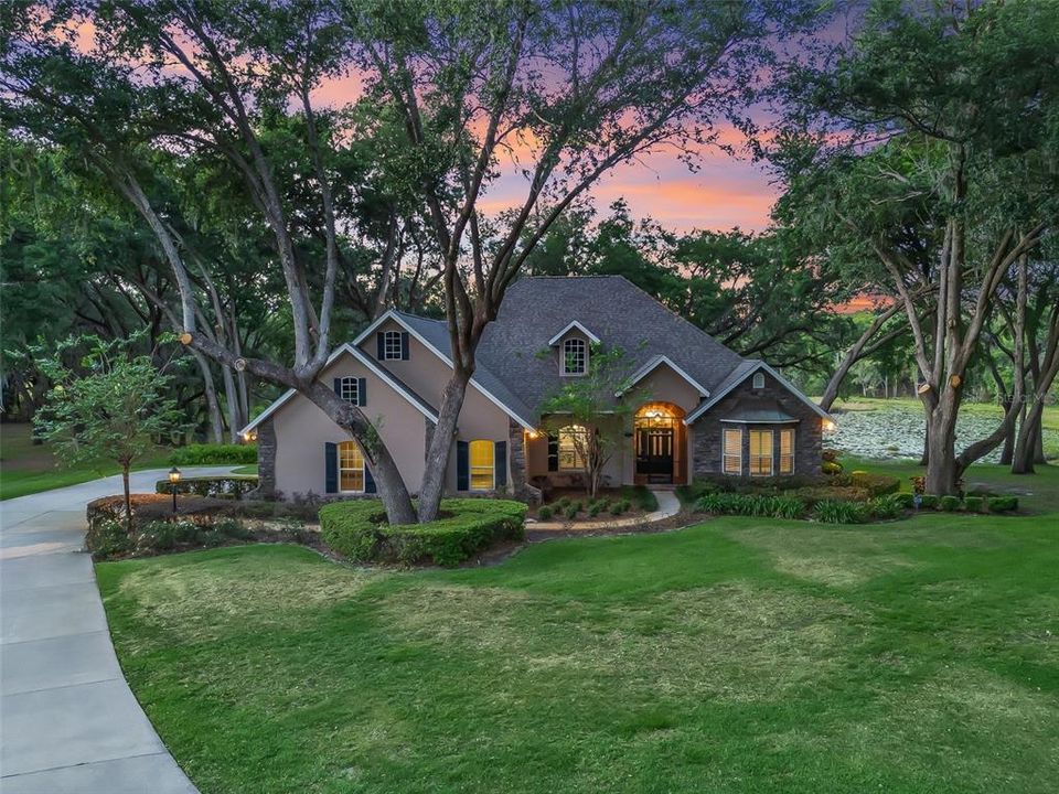 最近售出: $699,700 (3 贝兹, 2 浴室, 3101 平方英尺)