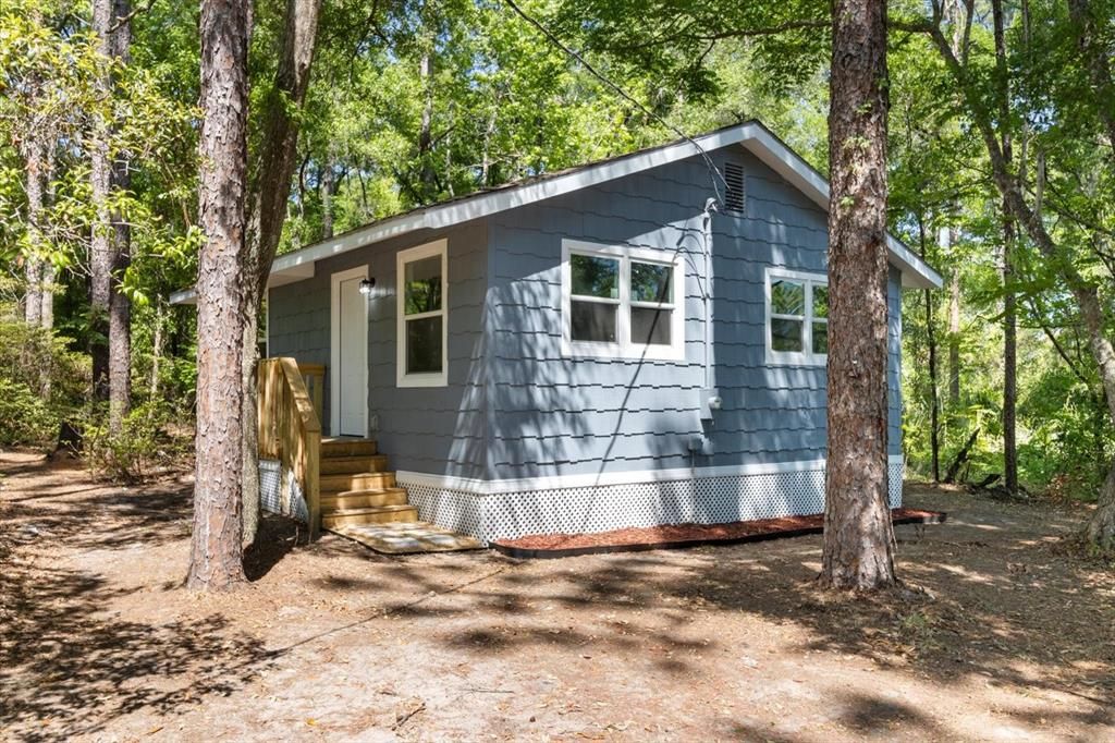 Recently Sold: $209,000 (2 beds, 1 baths, 720 Square Feet)