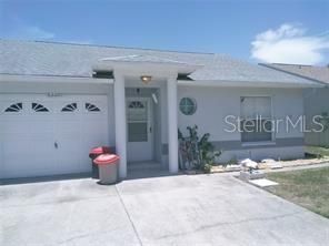Recently Rented: $1,350 (2 beds, 2 baths, 951 Square Feet)