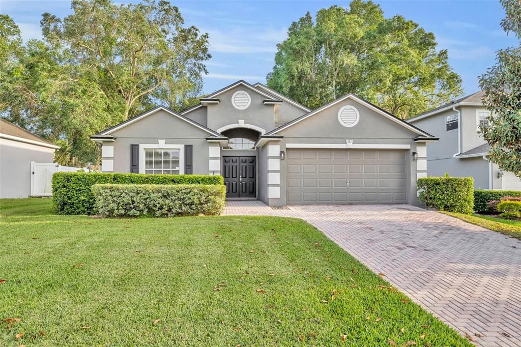 Recently Sold: $365,000 (3 beds, 2 baths, 1370 Square Feet)