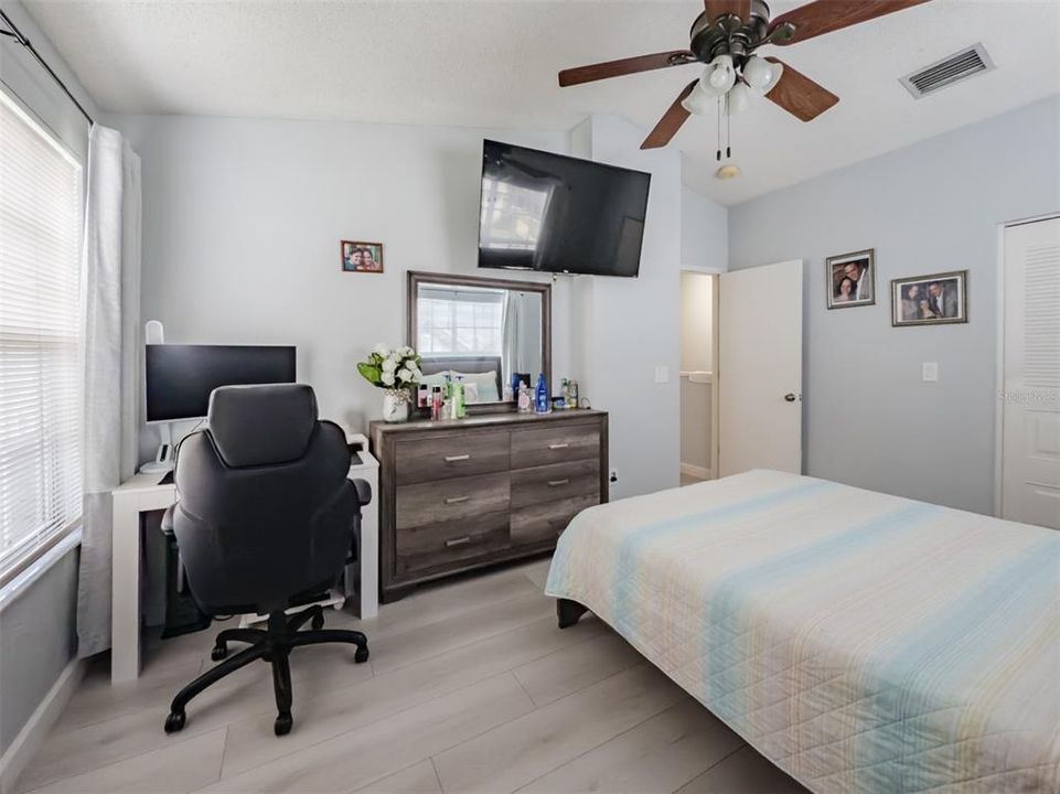 En Renta: $1,800 (2 camas, 1 baños, 1159 Pies cuadrados)