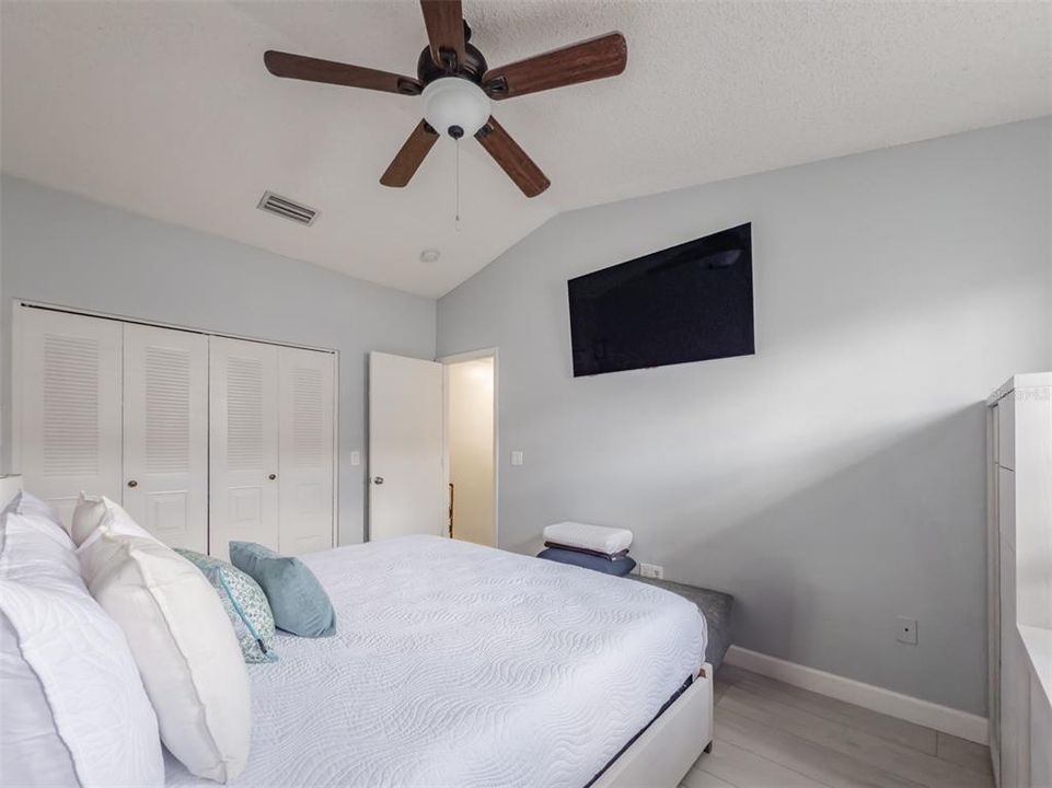 En Renta: $1,800 (2 camas, 1 baños, 1159 Pies cuadrados)