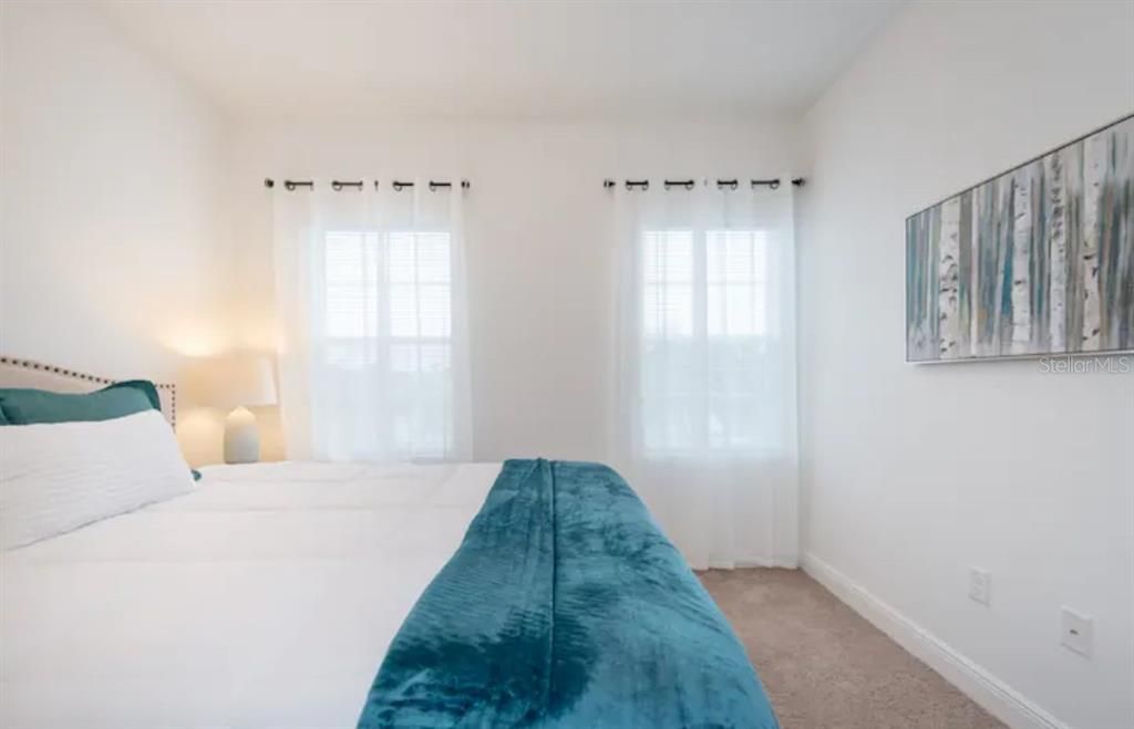 For Rent: $1,950 (4 beds, 2 baths, 1948 Square Feet)