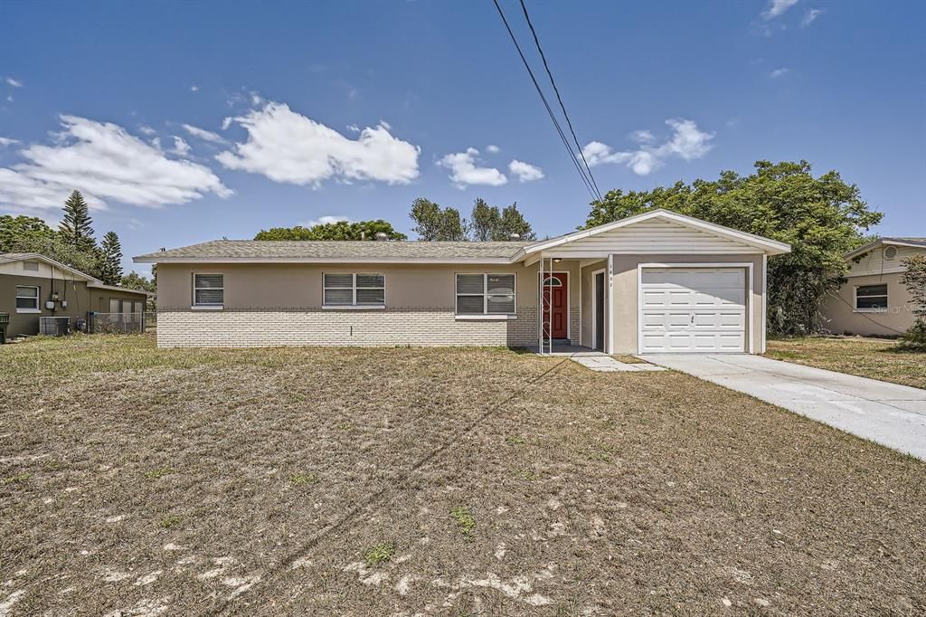 Recently Sold: $210,000 (3 beds, 1 baths, 1094 Square Feet)