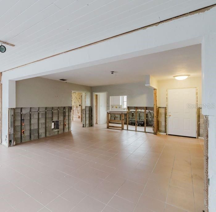 For Sale: $520,000 (3 beds, 2 baths, 1690 Square Feet)