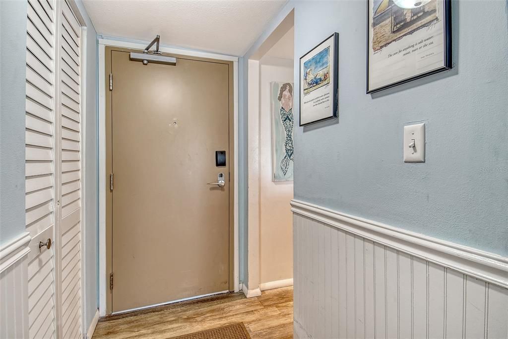 For Sale: $1,299,000 (2 beds, 2 baths, 1334 Square Feet)