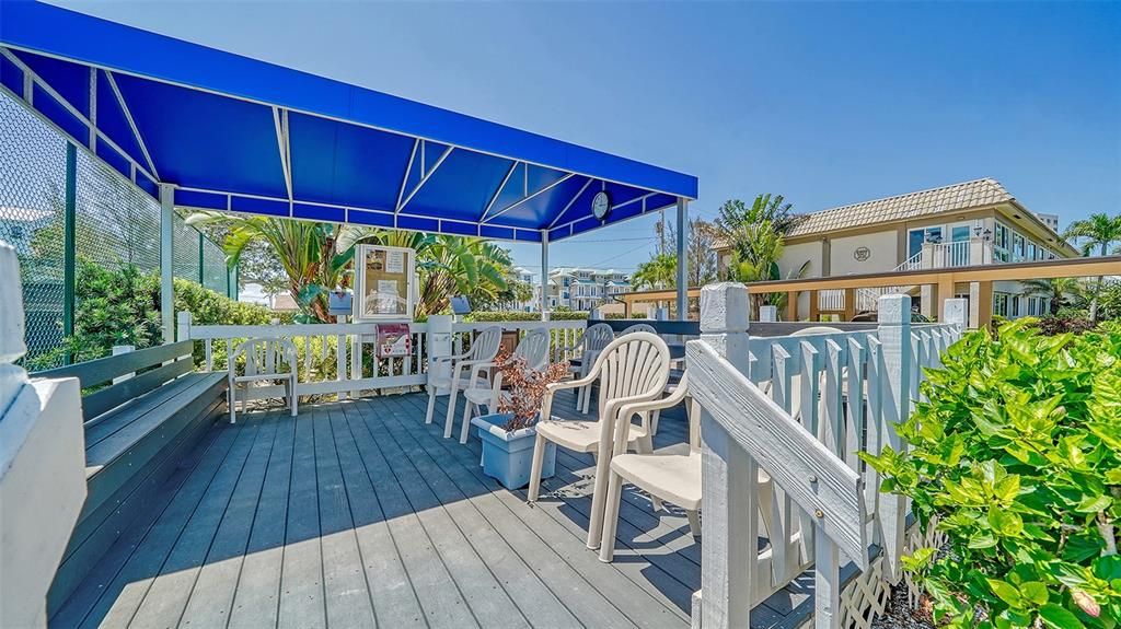 For Sale: $1,299,000 (2 beds, 2 baths, 1334 Square Feet)
