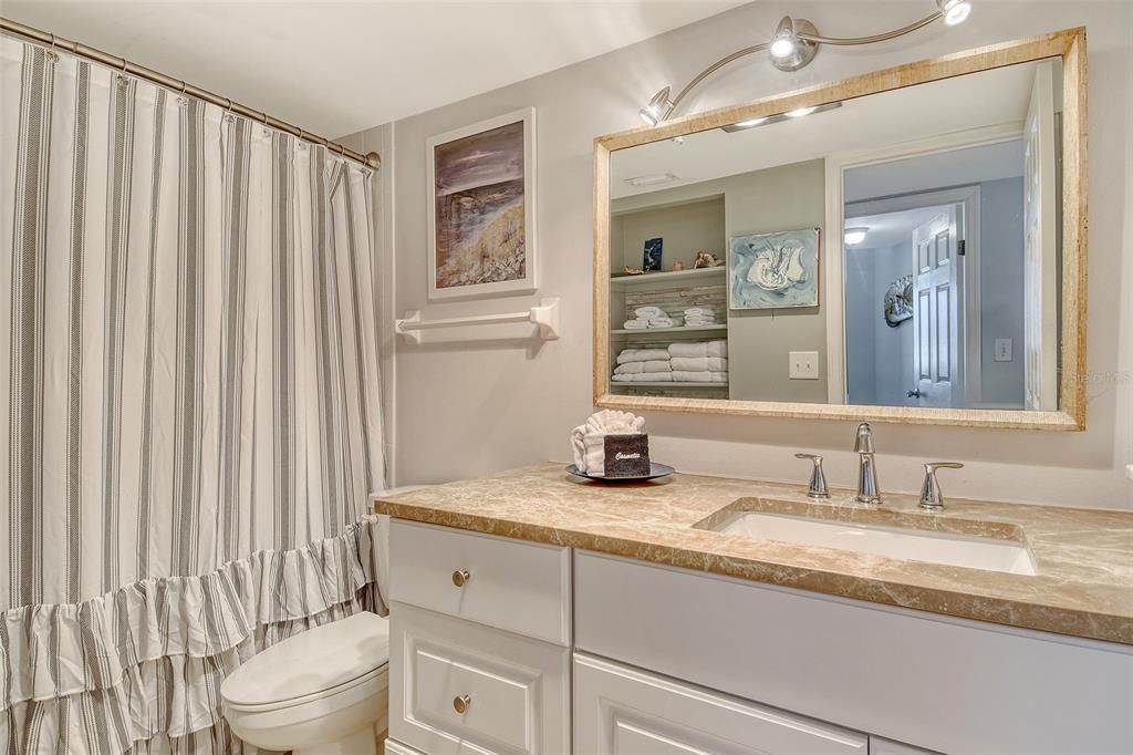 For Sale: $1,299,000 (2 beds, 2 baths, 1334 Square Feet)