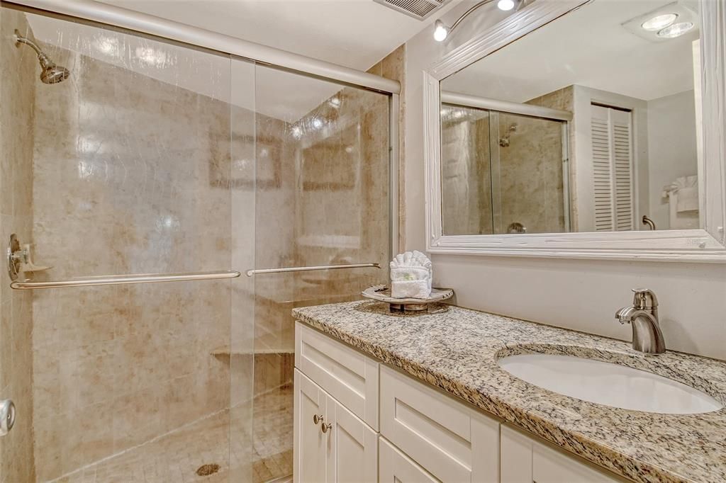 For Sale: $1,299,000 (2 beds, 2 baths, 1334 Square Feet)