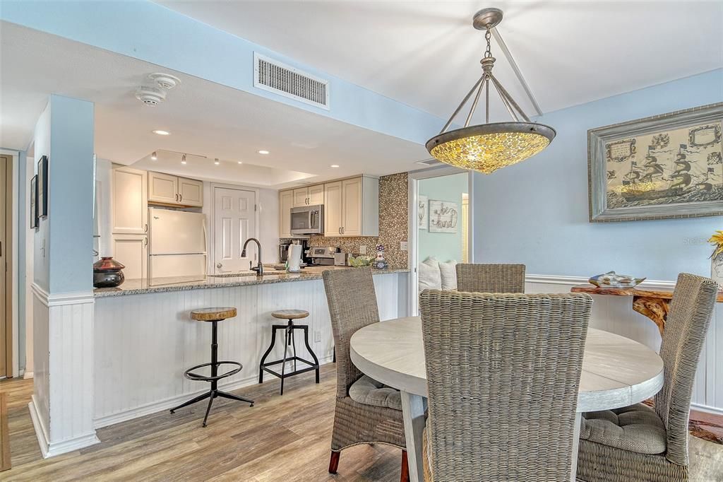 For Sale: $1,299,000 (2 beds, 2 baths, 1334 Square Feet)