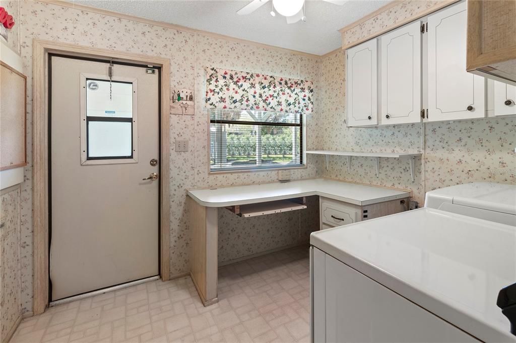 For Sale: $197,000 (2 beds, 2 baths, 1352 Square Feet)