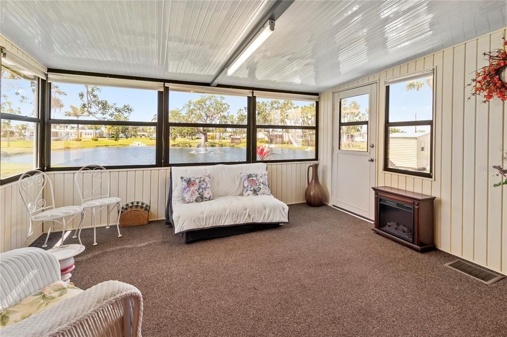 For Sale: $197,000 (2 beds, 2 baths, 1352 Square Feet)