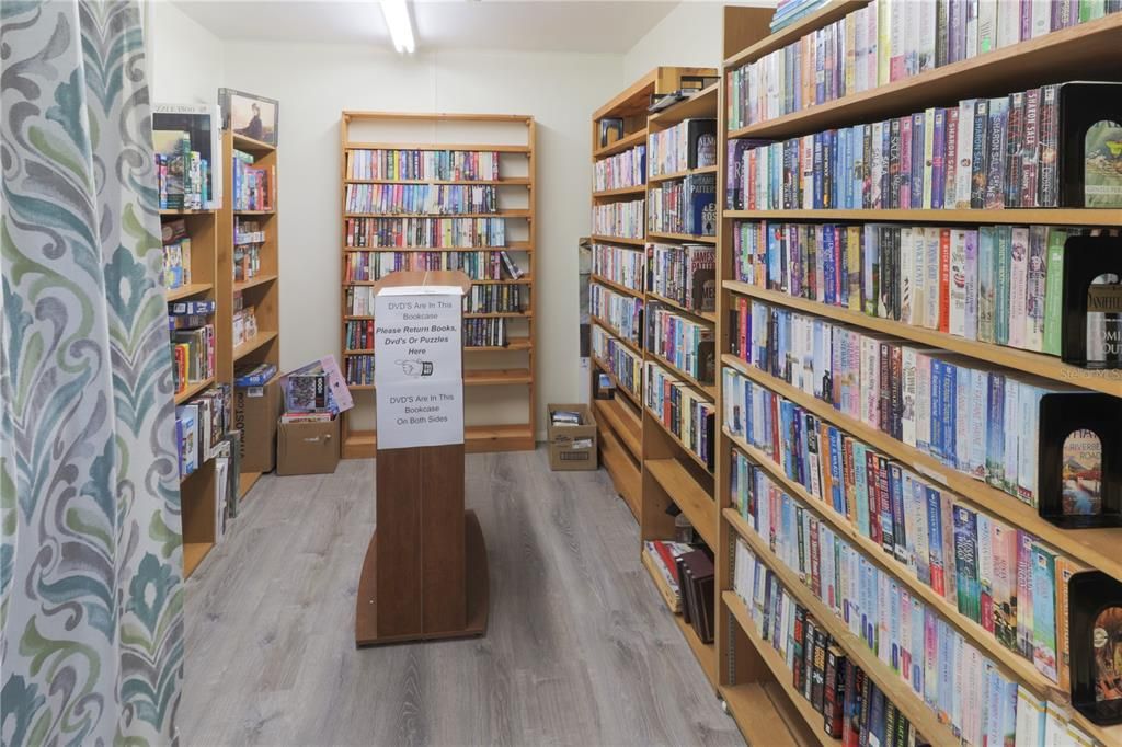 For Sale: $197,000 (2 beds, 2 baths, 1352 Square Feet)