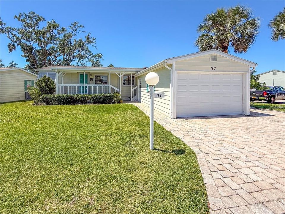 For Sale: $197,000 (2 beds, 2 baths, 1352 Square Feet)