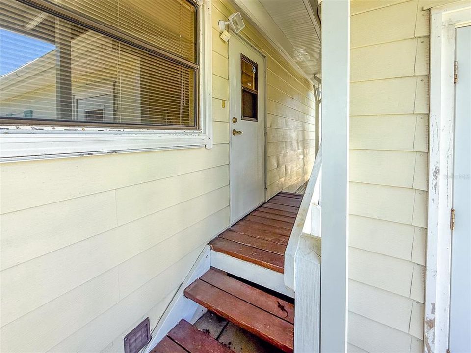 For Sale: $197,000 (2 beds, 2 baths, 1352 Square Feet)