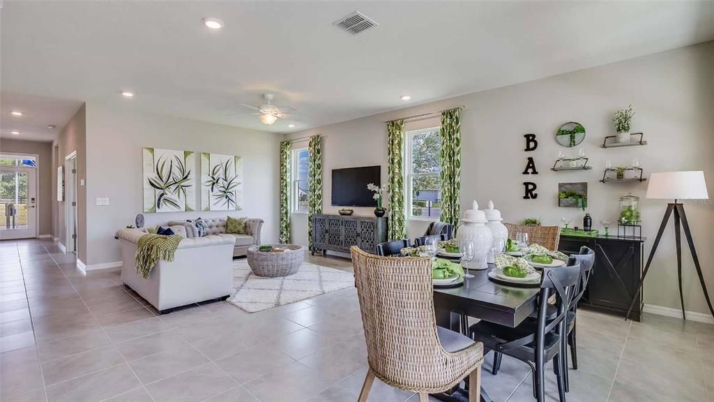 Active With Contract: $297,990 (2 beds, 2 baths, 1816 Square Feet)