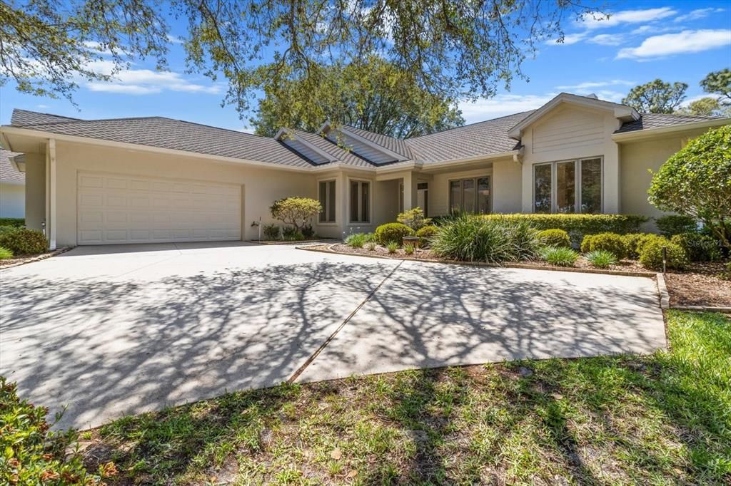 Recently Sold: $659,000 (3 beds, 2 baths, 2546 Square Feet)