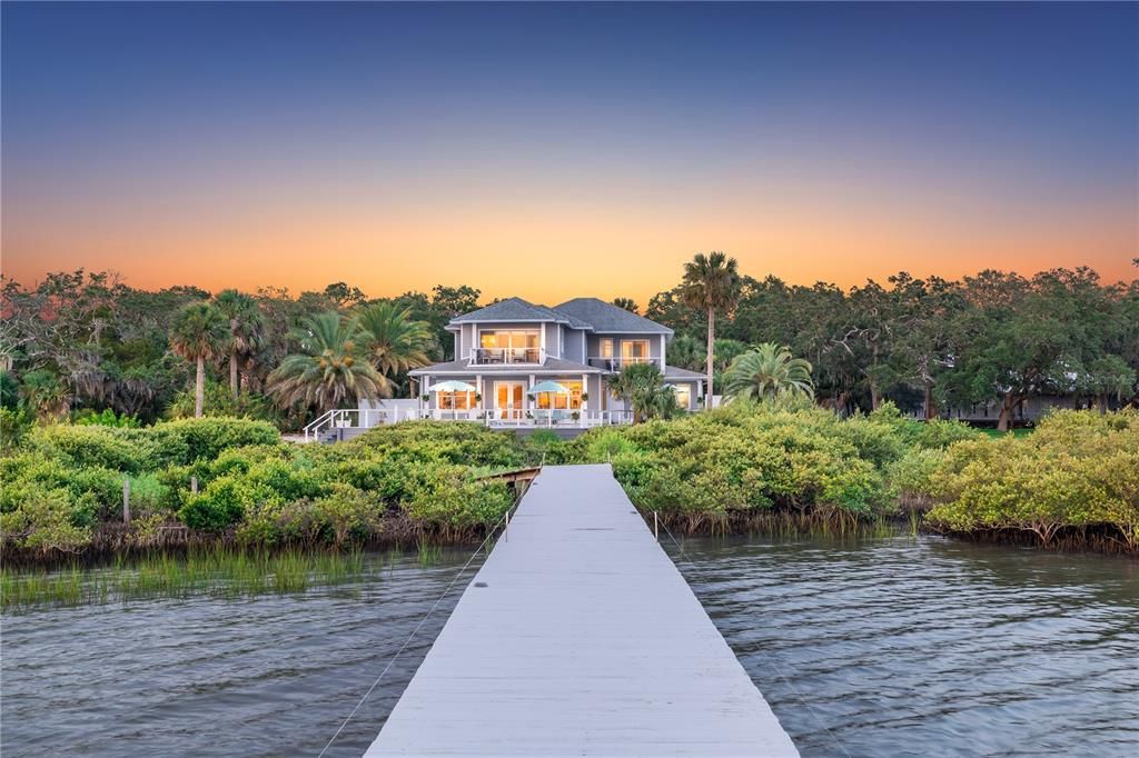 Recently Sold: $3,500,000 (4 beds, 4 baths, 3660 Square Feet)