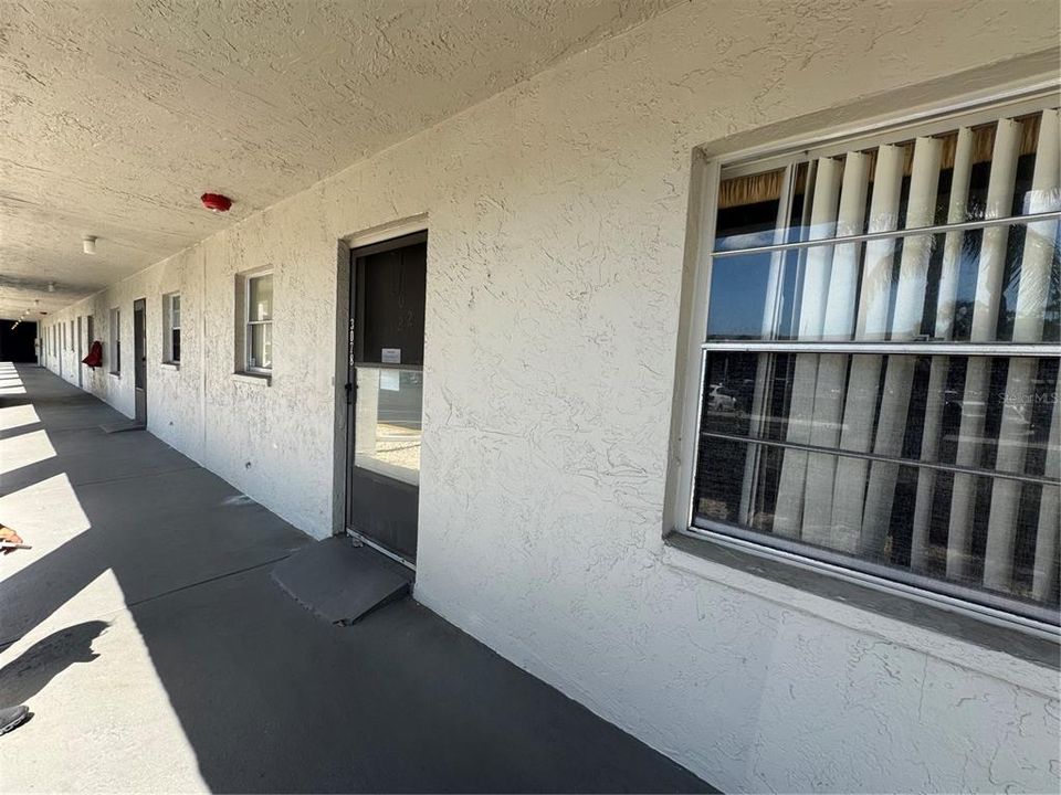 Vendido Recientemente: $92,000 (2 camas, 2 baños, 1144 Pies cuadrados)