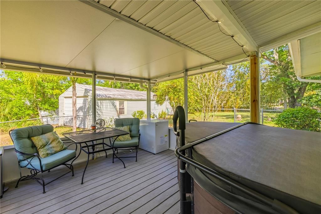 For Sale: $275,000 (2 beds, 1 baths, 1461 Square Feet)