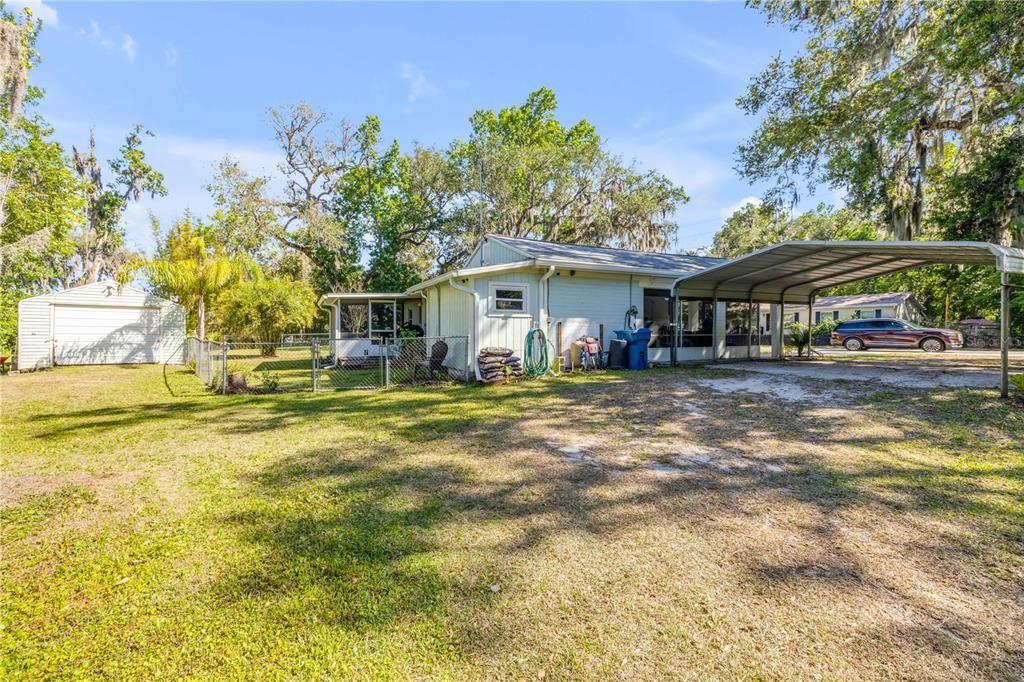 For Sale: $275,000 (2 beds, 1 baths, 1461 Square Feet)
