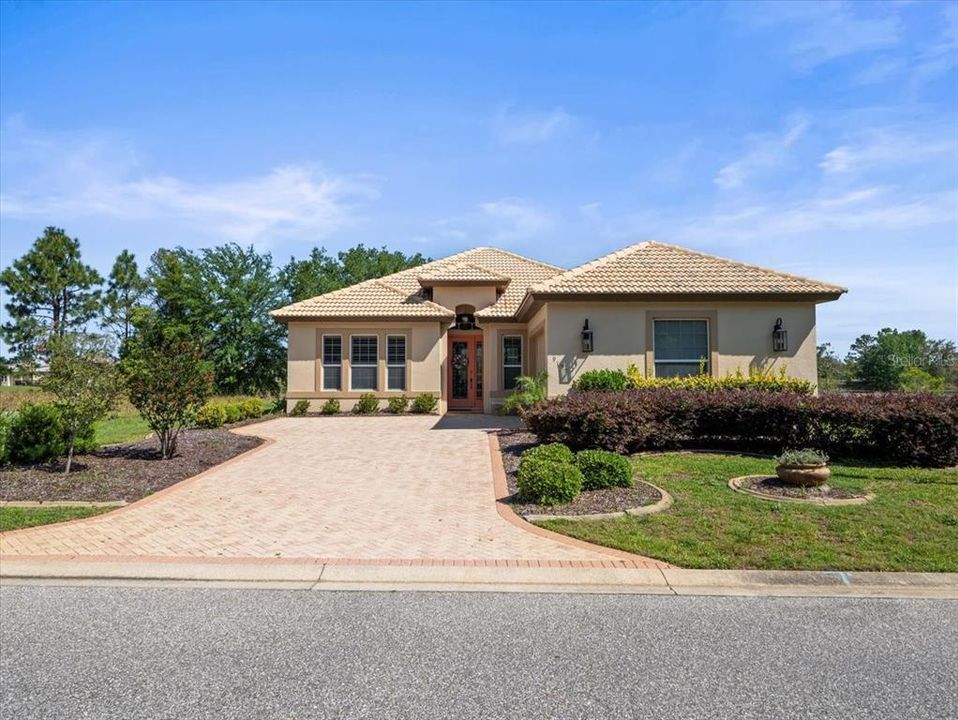 Vendido Recientemente: $449,000 (3 camas, 2 baños, 1879 Pies cuadrados)