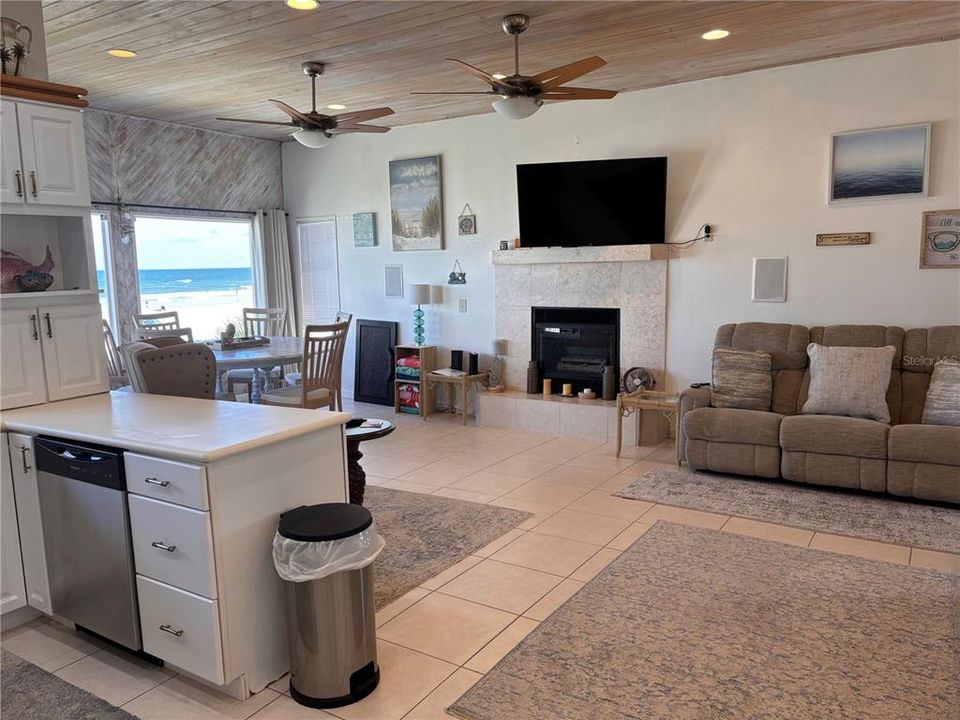 For Rent: $5,000 (4 beds, 3 baths, 1764 Square Feet)