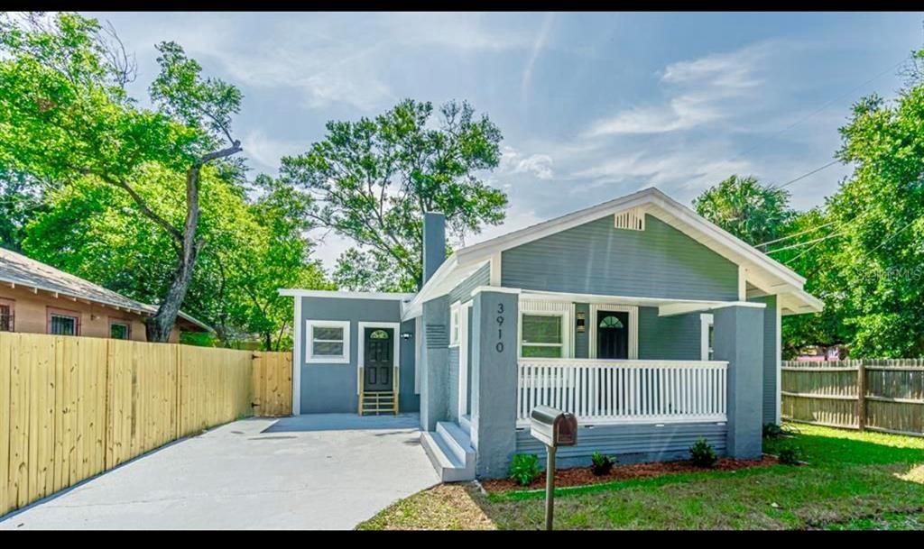 Recently Sold: $396,000 (3 beds, 2 baths, 1103 Square Feet)