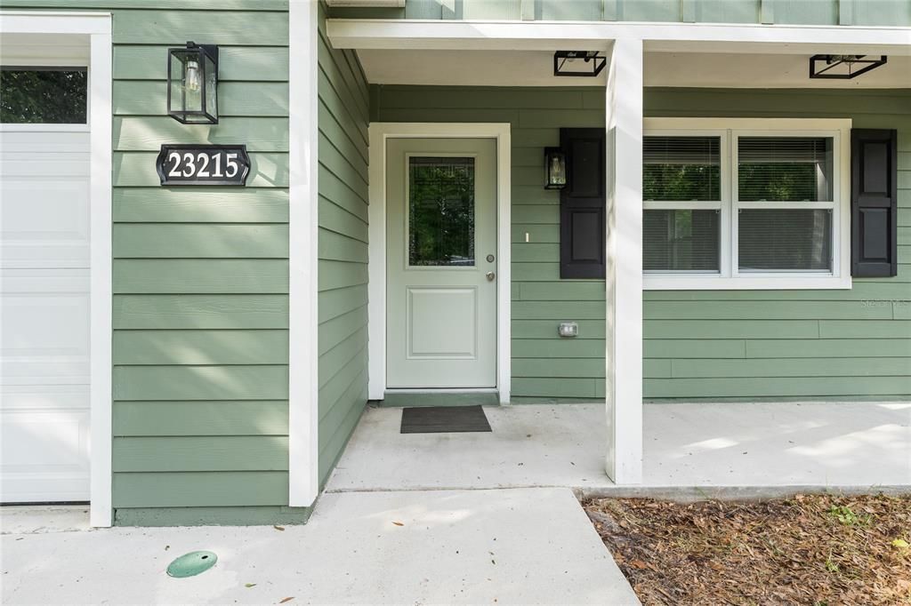 For Sale: $279,000 (3 beds, 2 baths, 1404 Square Feet)