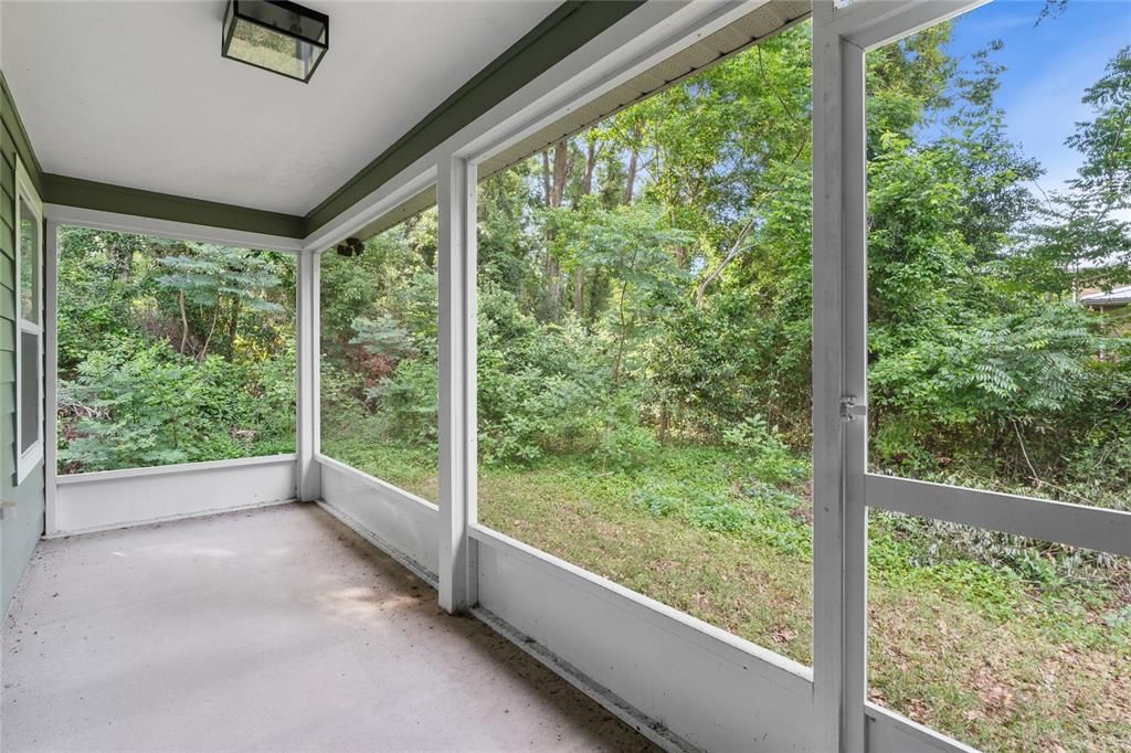 For Sale: $279,000 (3 beds, 2 baths, 1404 Square Feet)