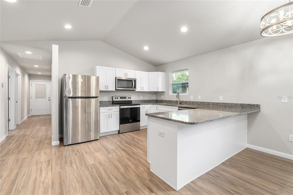 For Sale: $279,000 (3 beds, 2 baths, 1404 Square Feet)