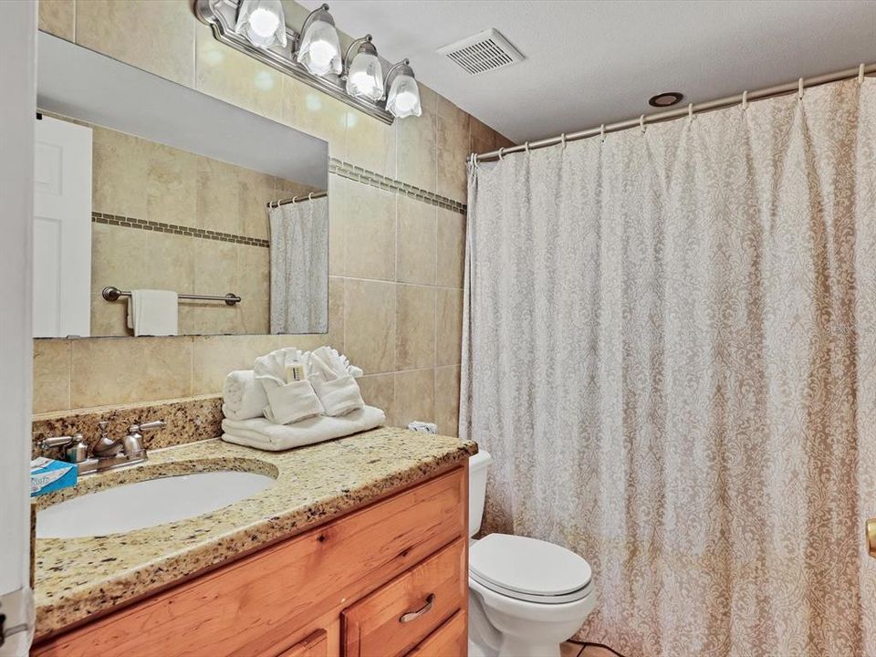 For Sale: $279,900 (2 beds, 2 baths, 1174 Square Feet)