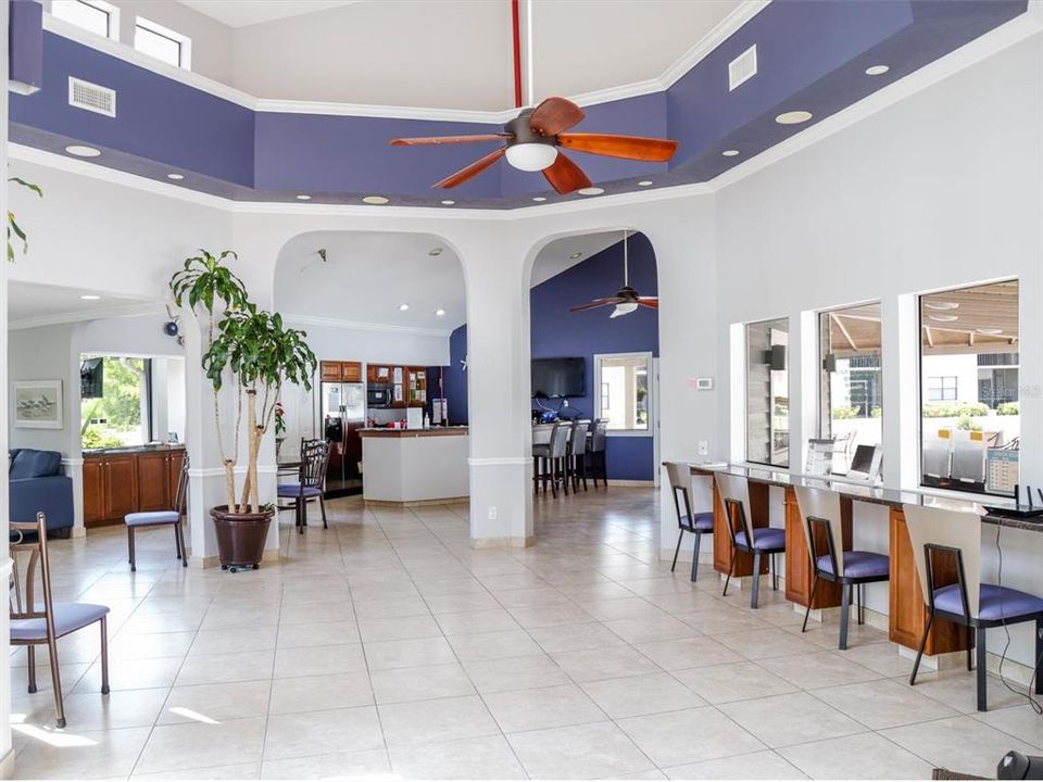 For Sale: $279,900 (2 beds, 2 baths, 1174 Square Feet)