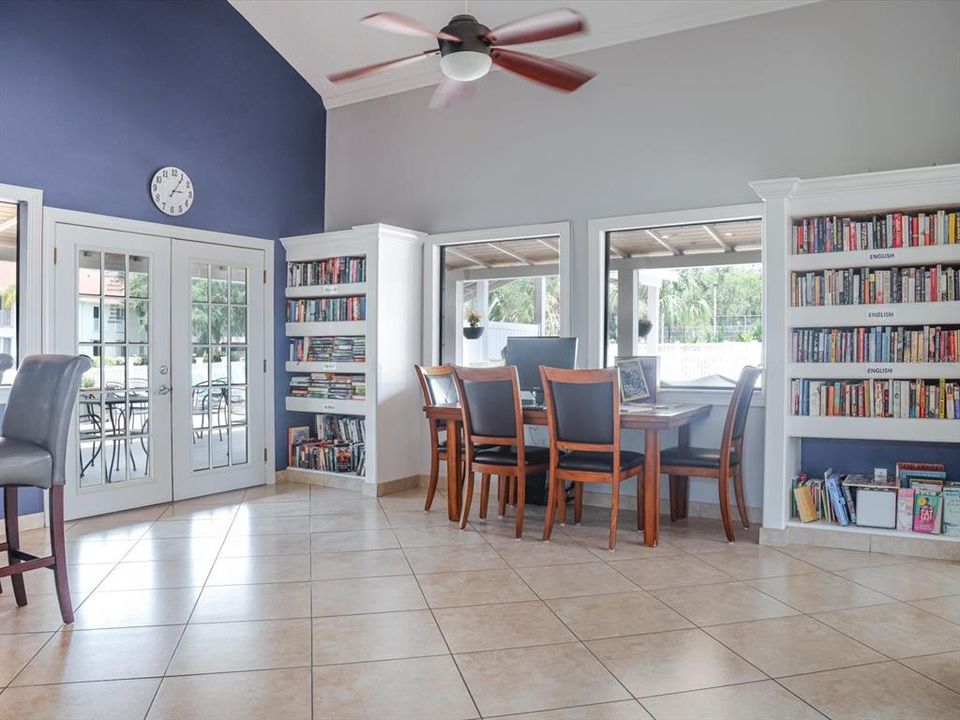 For Sale: $279,900 (2 beds, 2 baths, 1174 Square Feet)