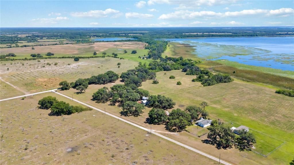 En Venta: $3,785,500 (11.30 acres)