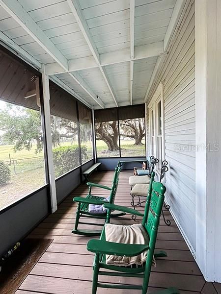 En Venta: $3,785,500 (11.30 acres)