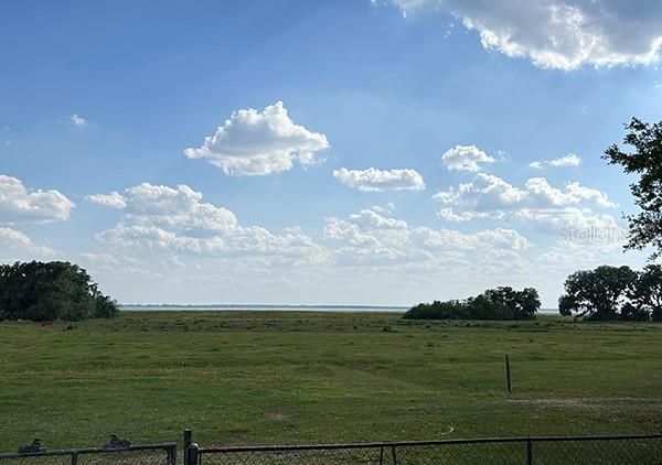 En Venta: $3,785,500 (11.30 acres)