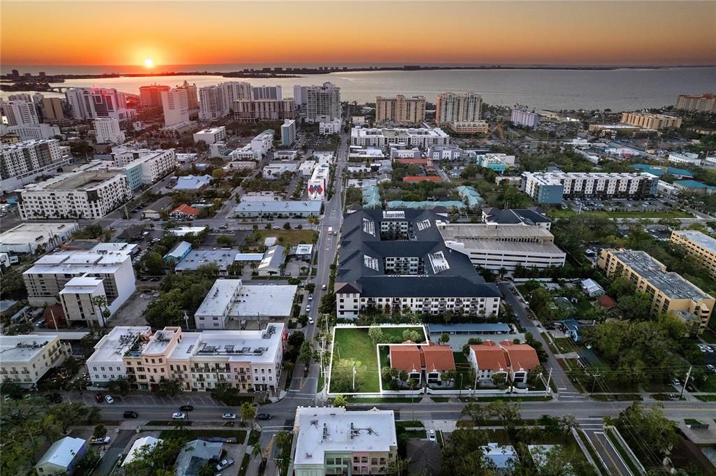 For Sale: $1,500,000 (0.30 acres)