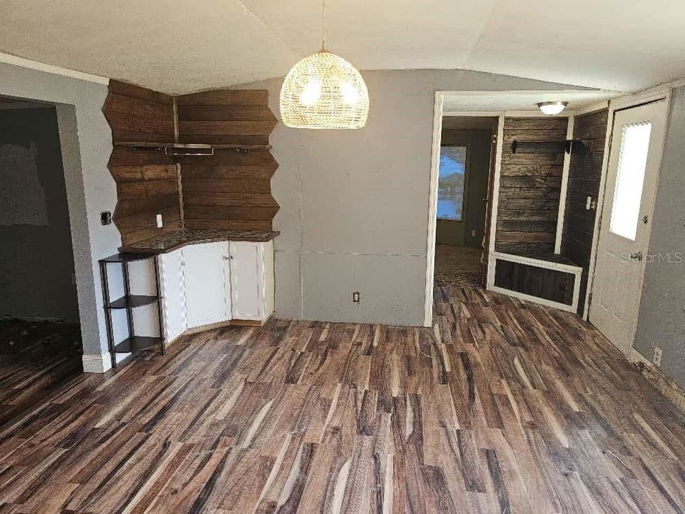 For Sale: $95,000 (3 beds, 1 baths, 1386 Square Feet)